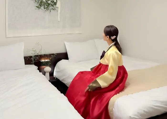 Itaewon Namsan House Free Hanbok Experience For Couples 10-min Walk To Namsan Park 15-min Walk To Noksapyeong Station * Seoul